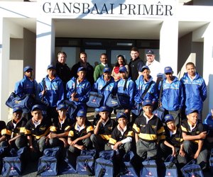 Perlemoenplase staan saam